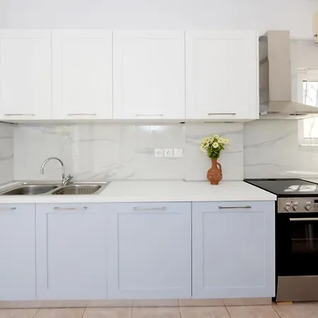 Irilena - 4bdr House Gennadi