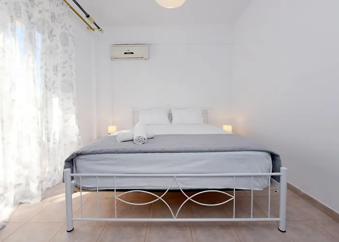 Irilena - 4bdr House Vilă