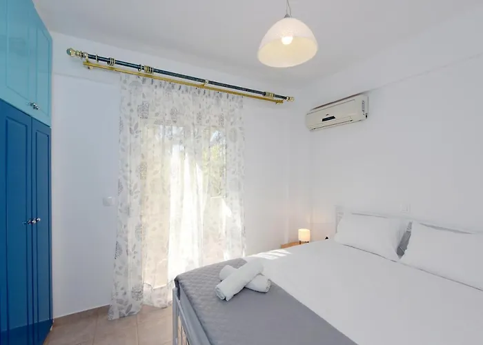 Villa Irilena - Beach House With Private Pool Villa