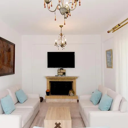 Irilena - 4bdr House וילה *