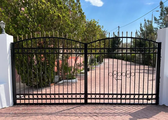 Villa Irilena - Beach House With Private Pool Willa Jenadi