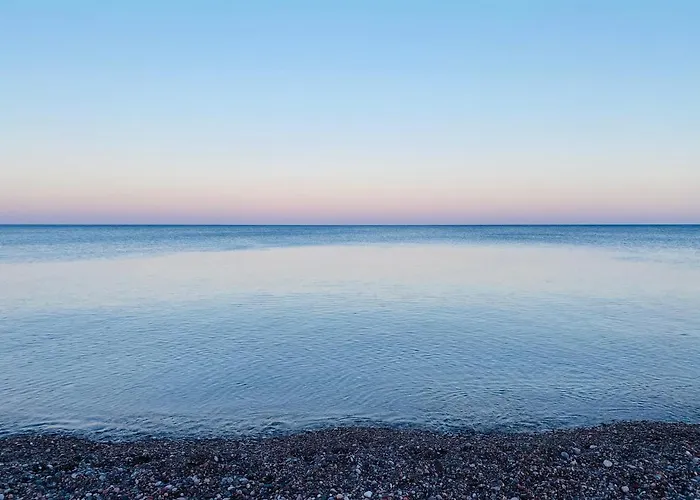 Villa Irilena - Beach House With Private Pool